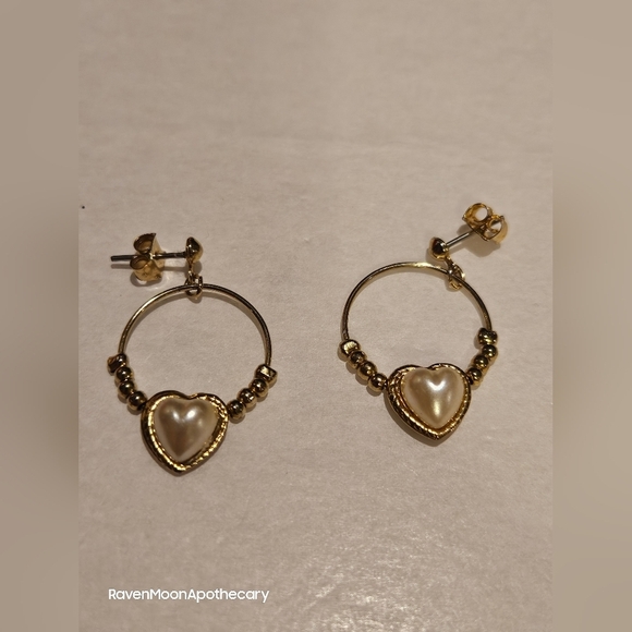 3/15$ Bundle Deal   Cute Heart Earrings - Picture 1 of 3